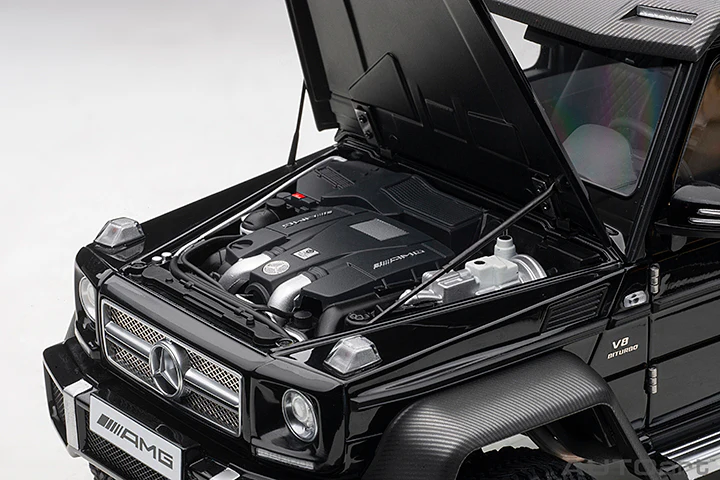 AUTOart Mercedes-Benz G63 AMG 6x6 G-Class Gloss Black 1:18 - Image 10
