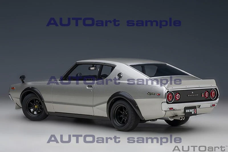 AUTOart Nissan Skyline 2000 GT-R (KPGC110) Z-Tune Silver 1:18 - Image 2
