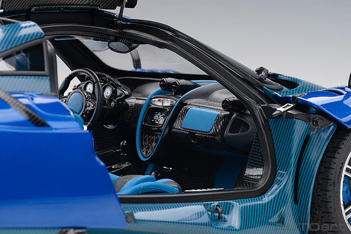 AUTOart Pagani Huayra BC Blue Francia (Carbon) 1:18 - Image 10
