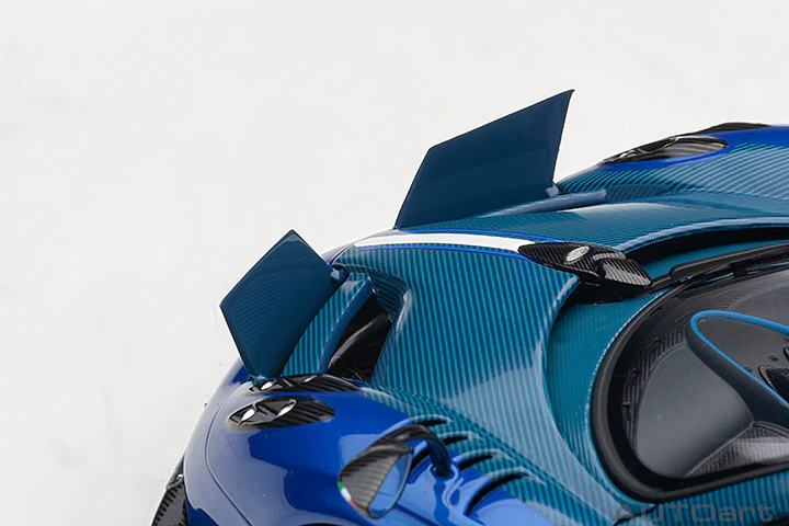 AUTOart Pagani Huayra BC Blue Francia (Carbon) 1:18 - Image 12