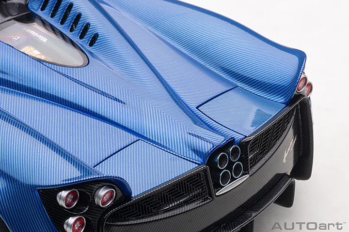 AUTOart Pagani Huayra Roadster Tricolor Blue Carbon Fiber (Full Body) 1:18 - Image 15