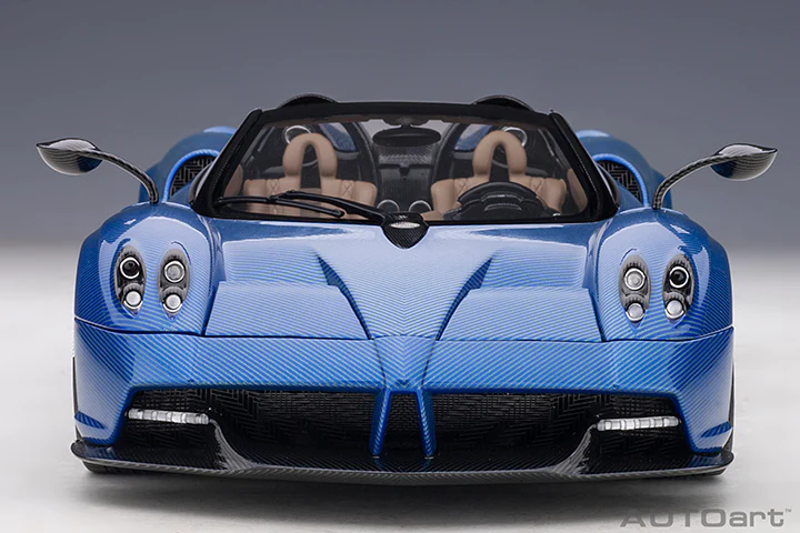 AUTOart Pagani Huayra Roadster Tricolor Blue Carbon Fiber (Full Body) 1:18 - Image 5