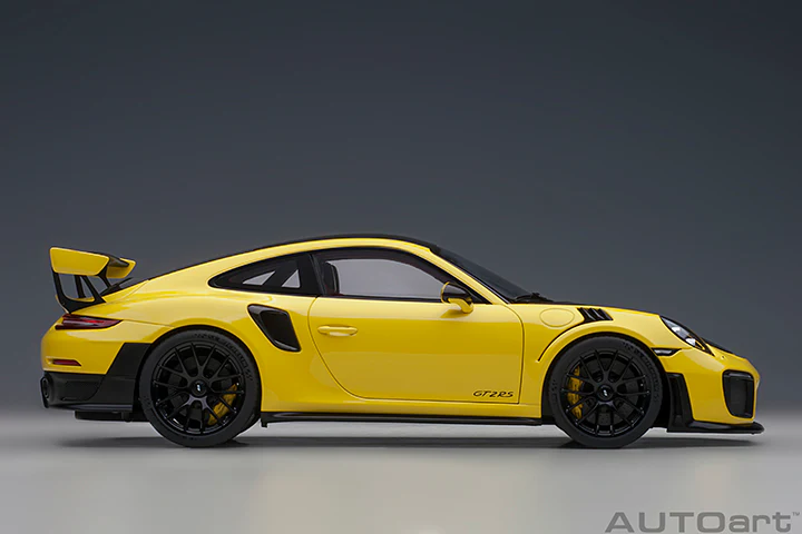 AUTOart Porsche 911 991.2 GT2 RS w/ Weissach Pkg Racing Yellow 1:18 - Image 4