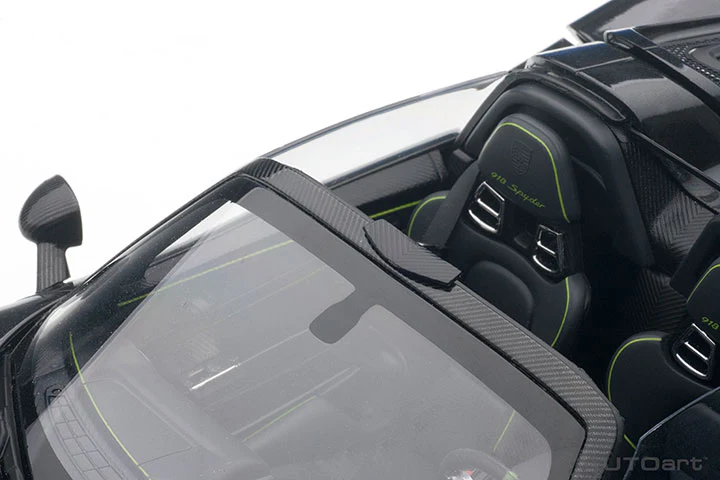 AUTOart Porsche 918 Spyder w/ Weissach Pkg Matte Black w/ Martini Livery 1:18 - Image 17