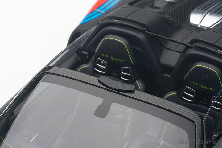 AUTOart Porsche 918 Spyder w/ Weissach Pkg Matte Black w/ Martini Livery 1:18 - Image 19
