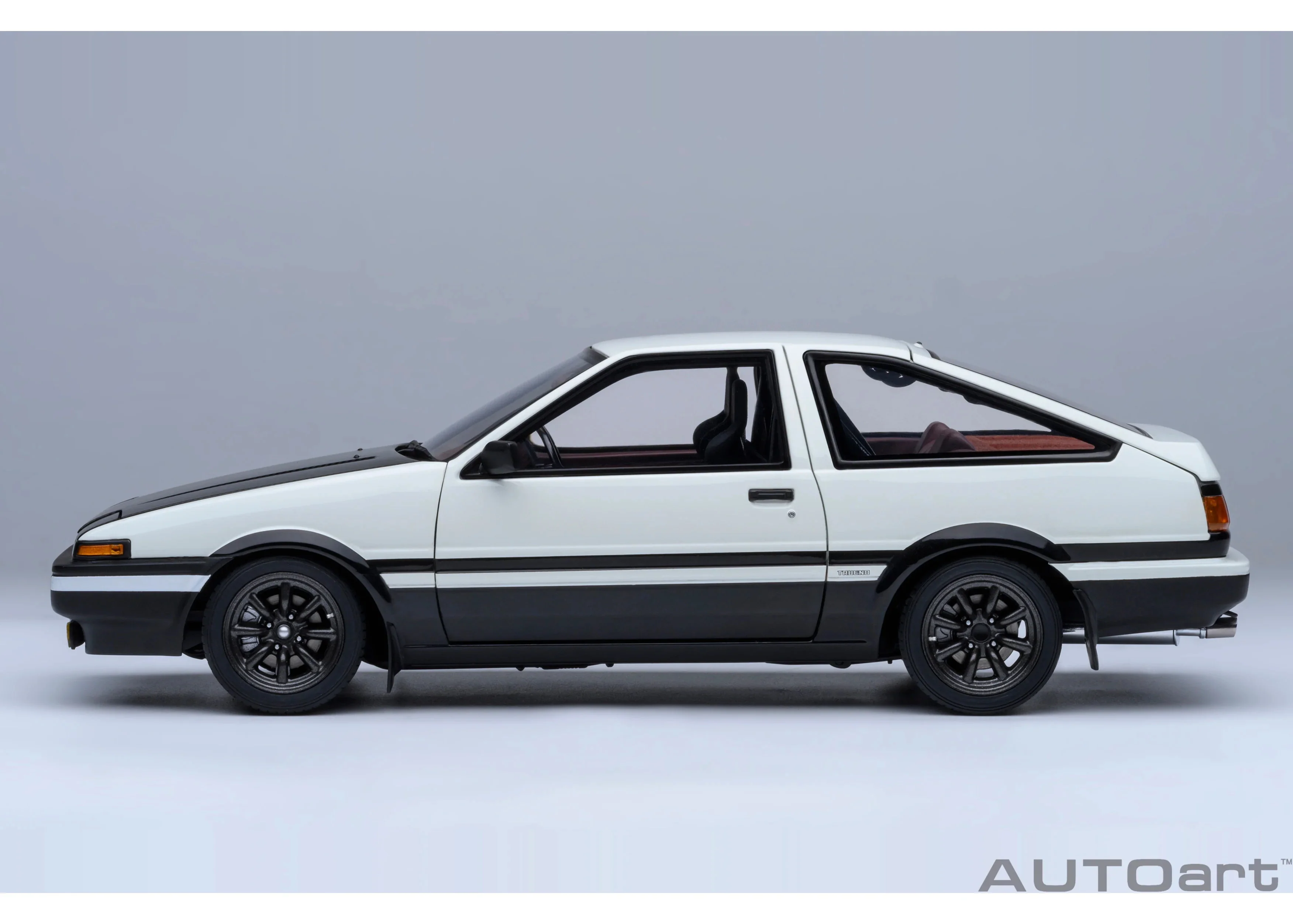 AUTOart Toyota Sprinter Trueno (AE86) "Initial D" 30th Anniversary 1:18 - Image 6