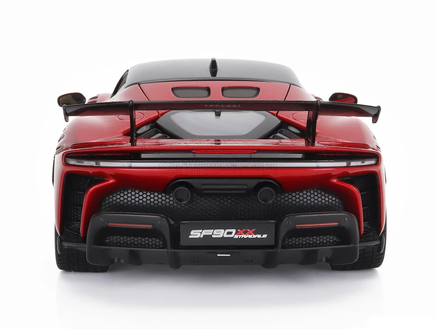 Bburago 2024 Ferrari SF90XX Stradale Rossa Magma Red Metallic 1:18 - Image 12