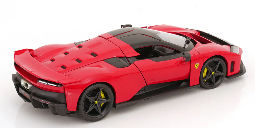 Bburago Race & Play 2024 Ferrari F80 Red (Rossa Corsa) w/ Carbon Wheels 1:18 - Image 3