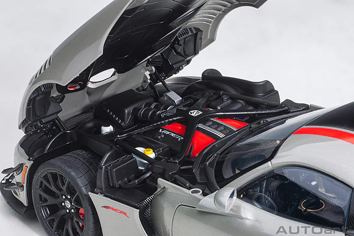 AUTOart 2017 Dodge Viper GTS-R Commemorative Edition ACR Bullet Silver Metallic w/ Black Stripes 1:18 - Image 10