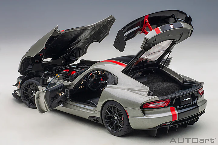 AUTOart 2017 Dodge Viper GTS-R Commemorative Edition ACR Bullet Silver Metallic w/ Black Stripes 1:18 - Image 12