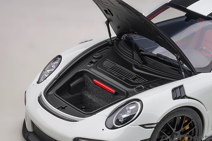 AUTOart Porsche 911 991.2 GT2 RS w/ Weissach Pkg White 1:18 - Image 11