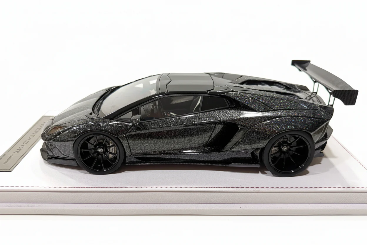 GL Model Lamborghini Aventador Roadster SVJ Sparkling Black 1:18 WITH DISPLAY - Image 2