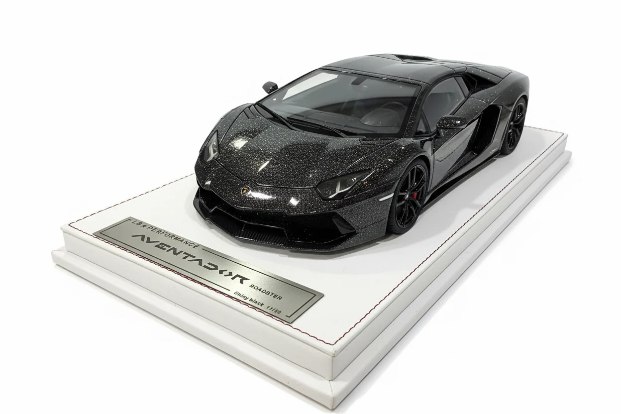 GL Model Lamborghini Aventador Roadster SVJ Sparkling Black 1:18 WITH DISPLAY - Image 5
