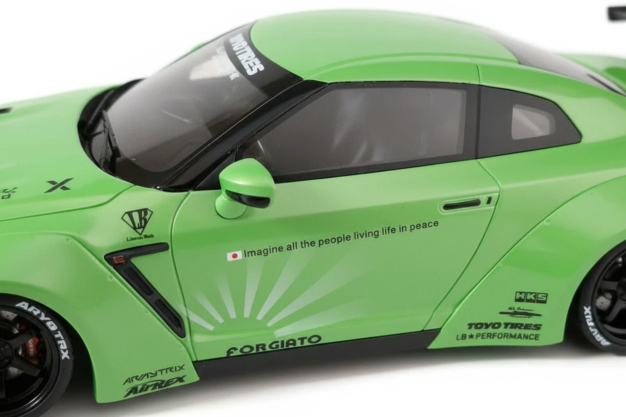 GT Spirit 2016 Nissan Skyline GT-R (R35) LB Performance Green 1:18 - Image 8
