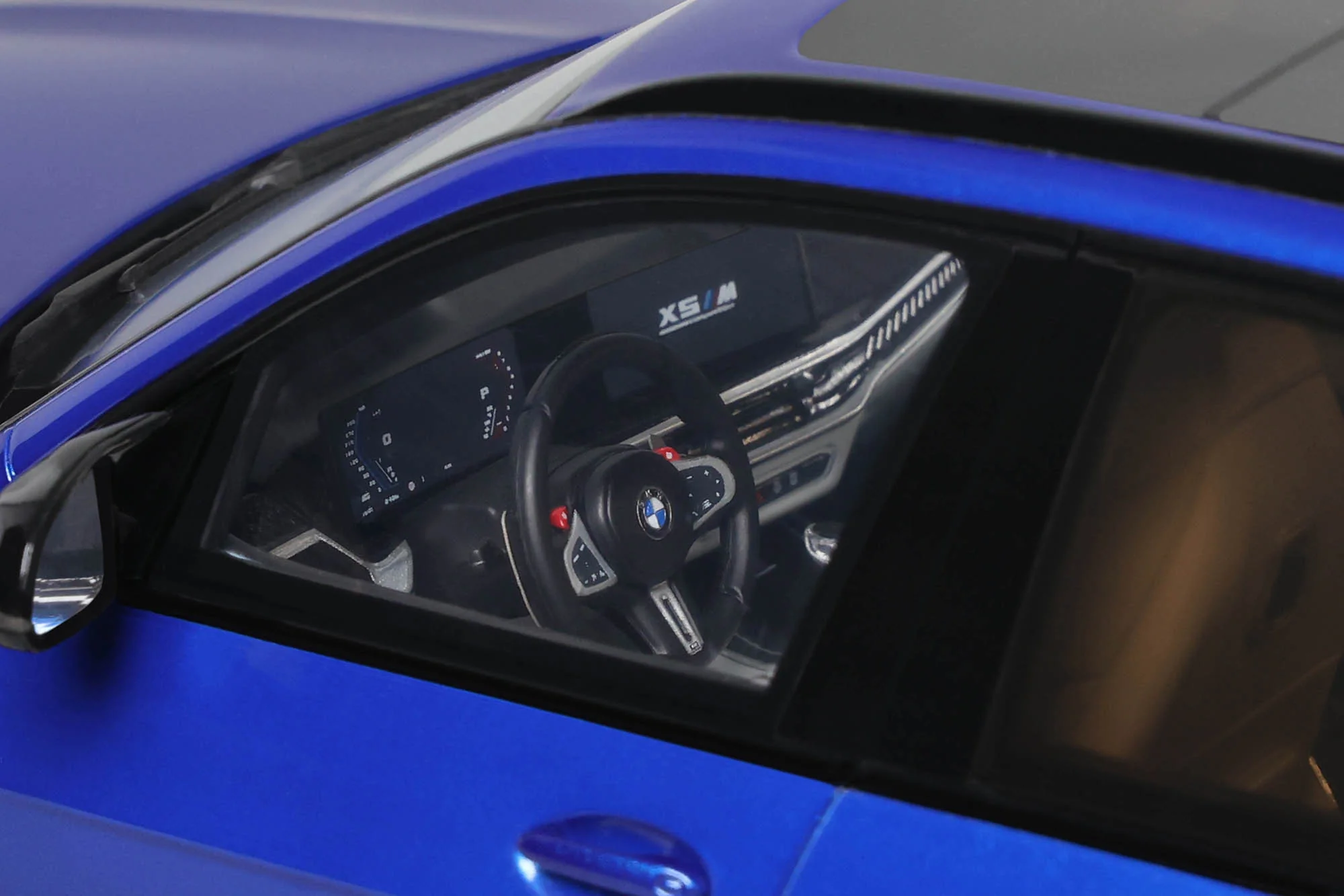 GT Spirit 2023 BMW X5M (G05) Competition Marina Bay Blue Metallic 1:18 - Image 15