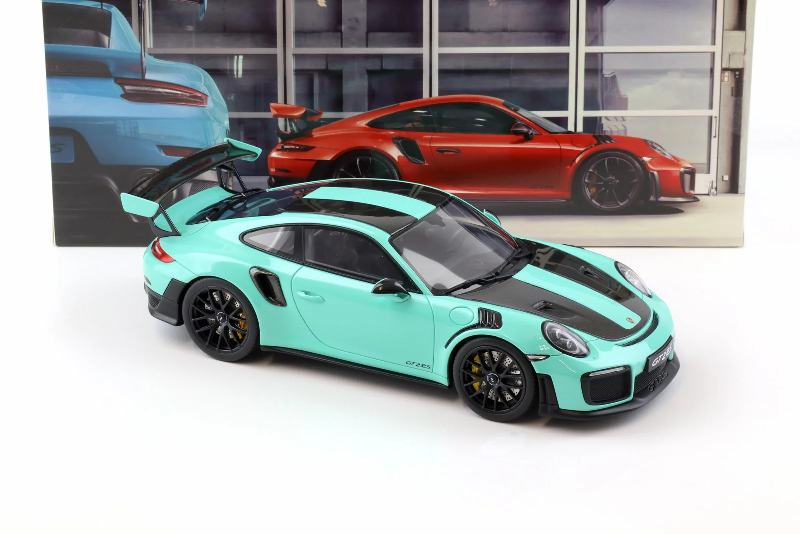 GT Spirit Porsche 911 991.2 GT2 RS w/ Weissach Pkg Mint Green 1:18 Porsche Museum - Image 5