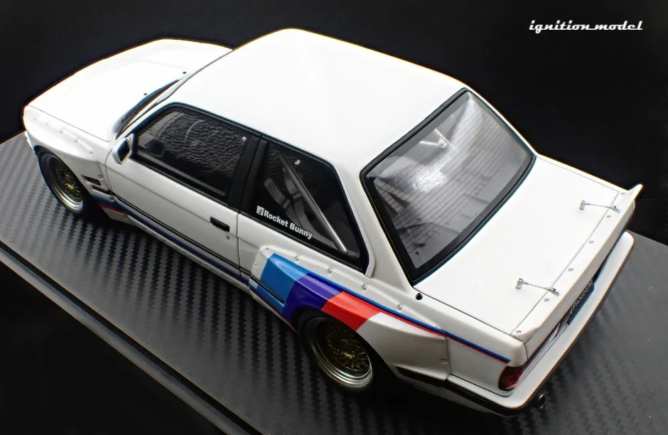 Ignition-Model BMW M3 Pandem 30 (E30) M-Design White 1:18 - Image 6