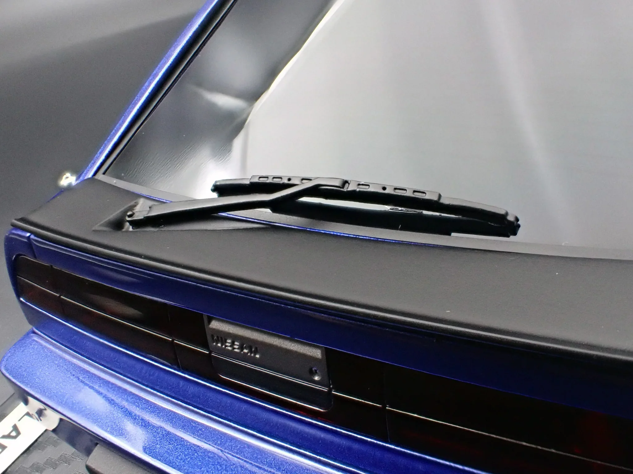 Ignition-Model Nissan Fairlady Z 300 ZR Z31 2-Seater RHD Blue Metallic 1:18 - Image 9
