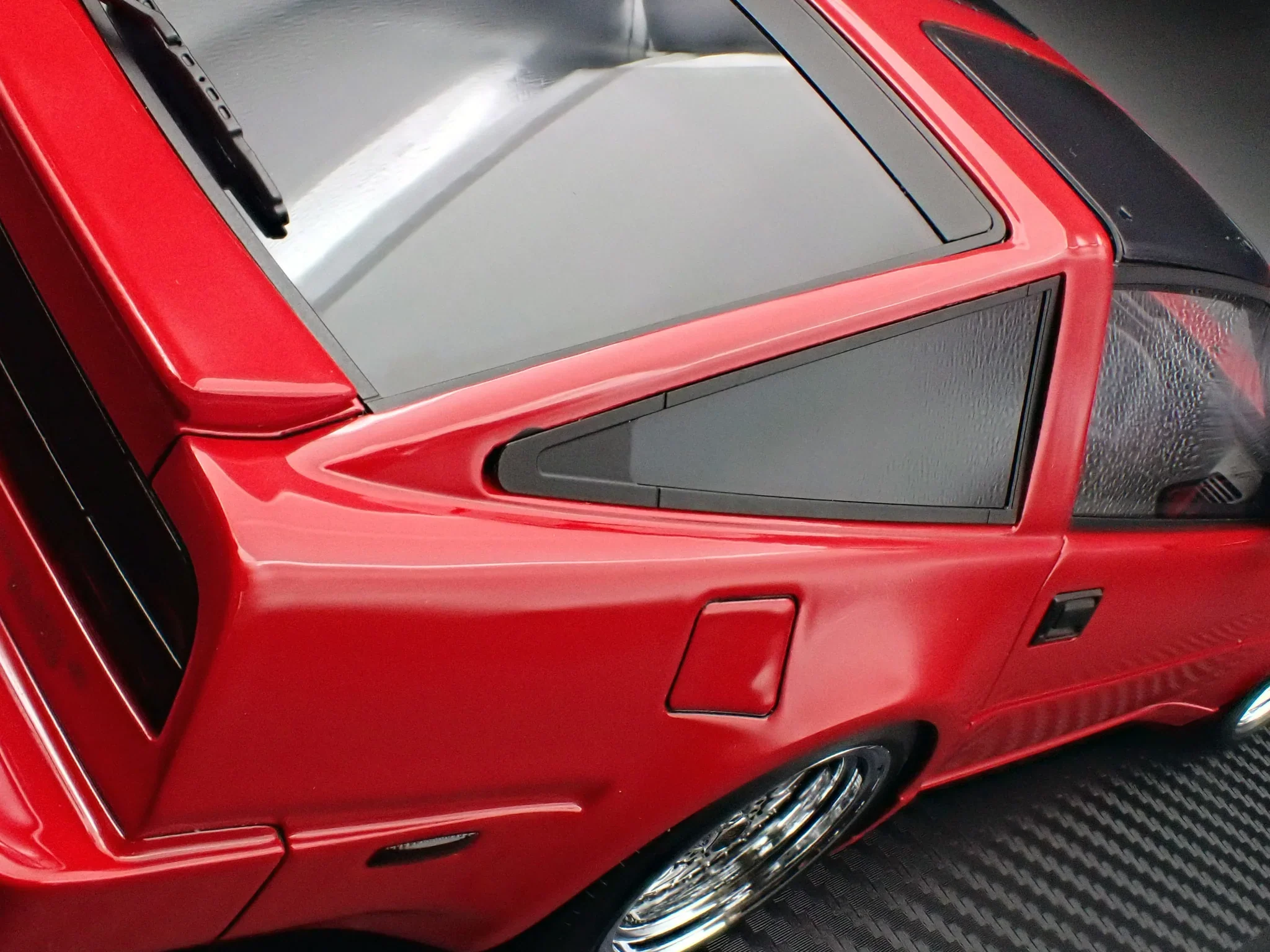 Ignition-Model Nissan Fairlady Z 300 ZR Z31 2-Seater RHD Red 1:18 - Image 14