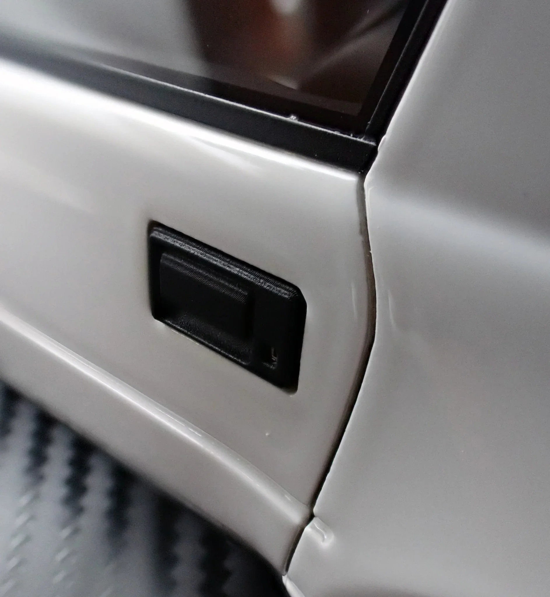 Ignition-Model Nissan Fairlady Z 300 ZR Z31 2-Seater RHD White 1:18 - Image 10