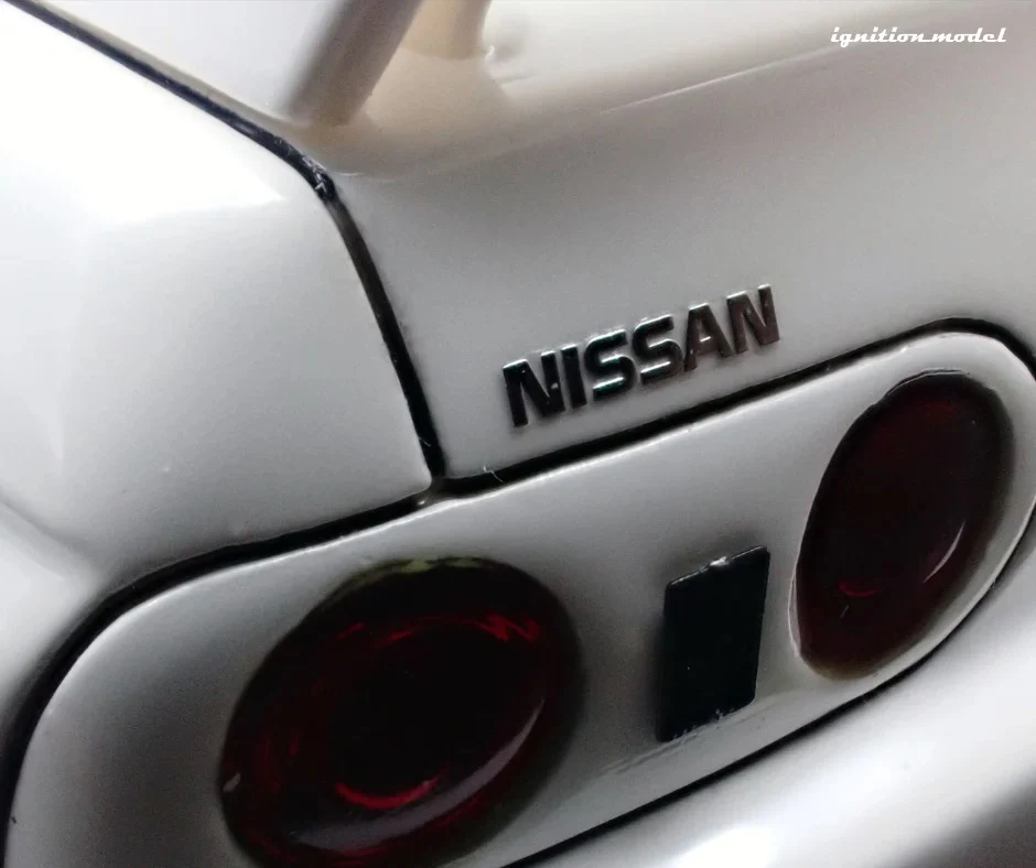 Ignition-Model Nissan Skyline GT-R R32 (VR32) Top Secret RHD White 1:18 - Image 20