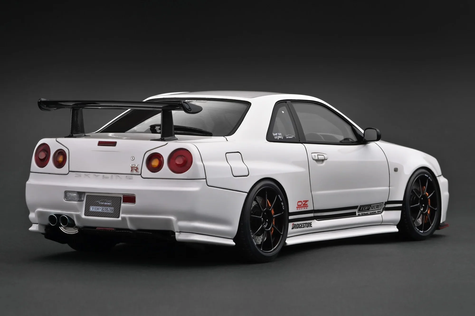 Ignition-Model Nissan Skyline GT-R R34 (BNR34) Top Secret 34GT-R RHD White 1:18 - Image 2