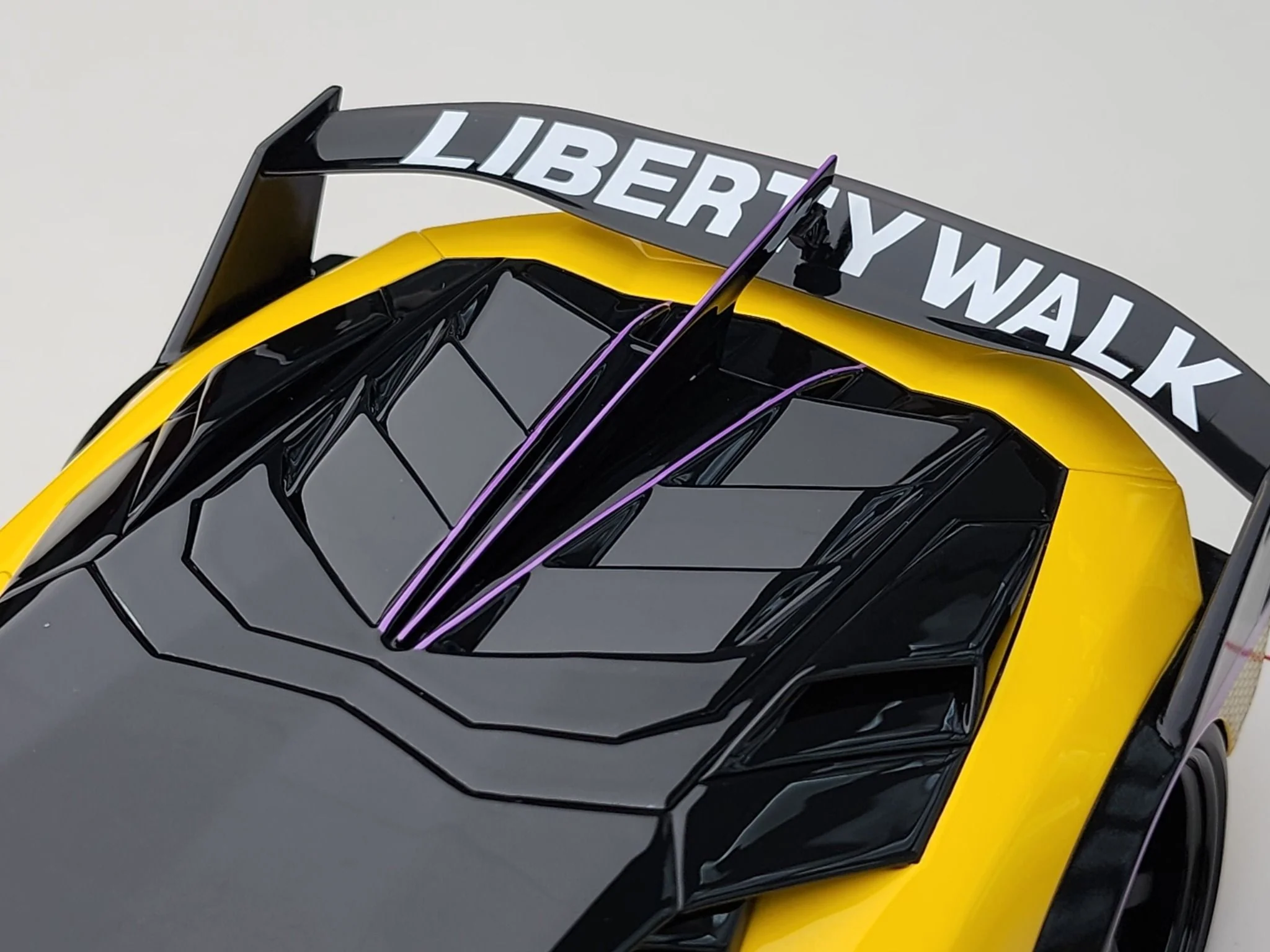 Ivy Merit Lamborghini Aventador GT Evo LB Silhouette Works Yellow 1:18 WITH DISPLAY - Image 6