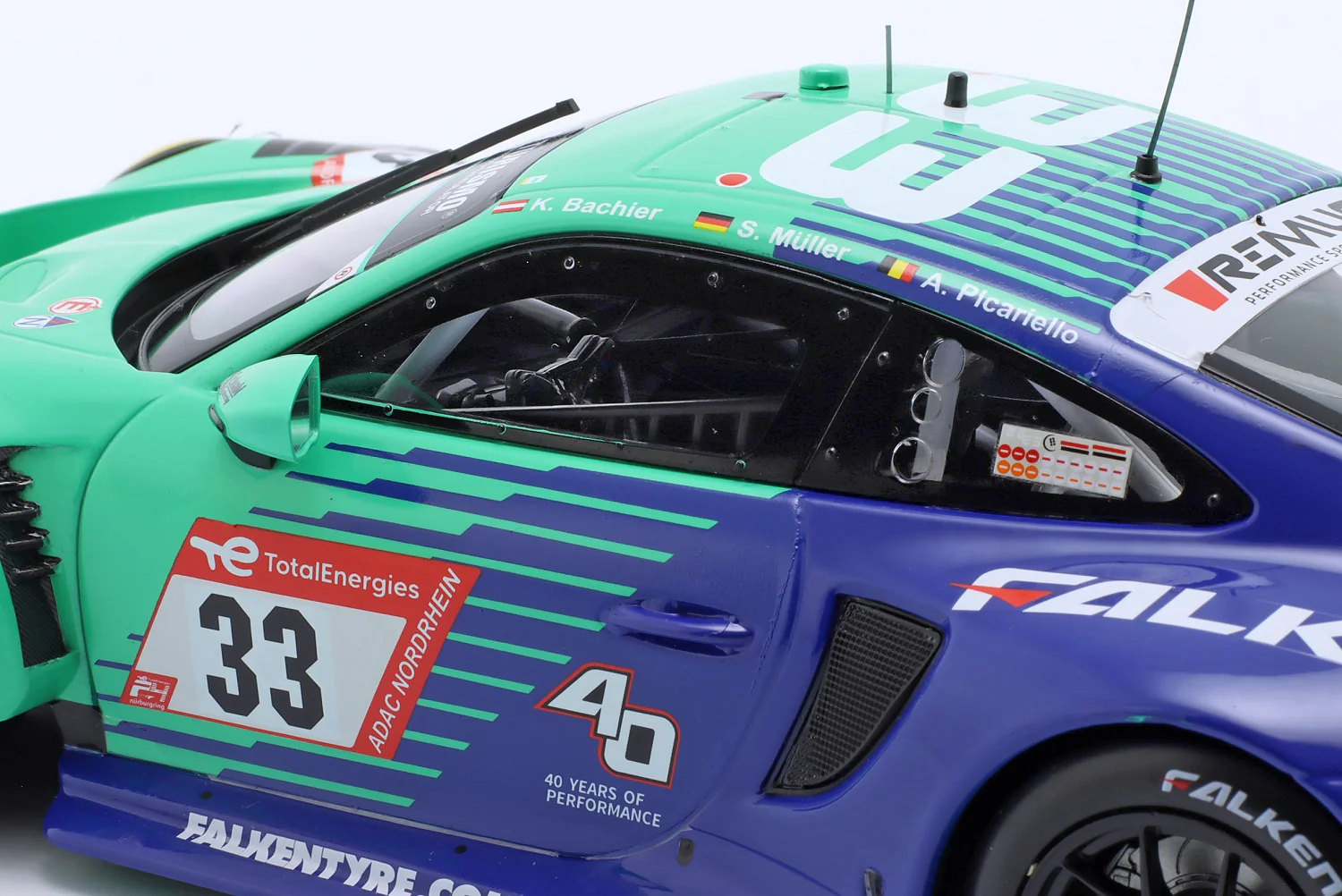 Ixo 2023 Porsche 911 992 GT3 R Team Falken Motorsports No 33 24hr Nurburgring 1:18 - Image 4