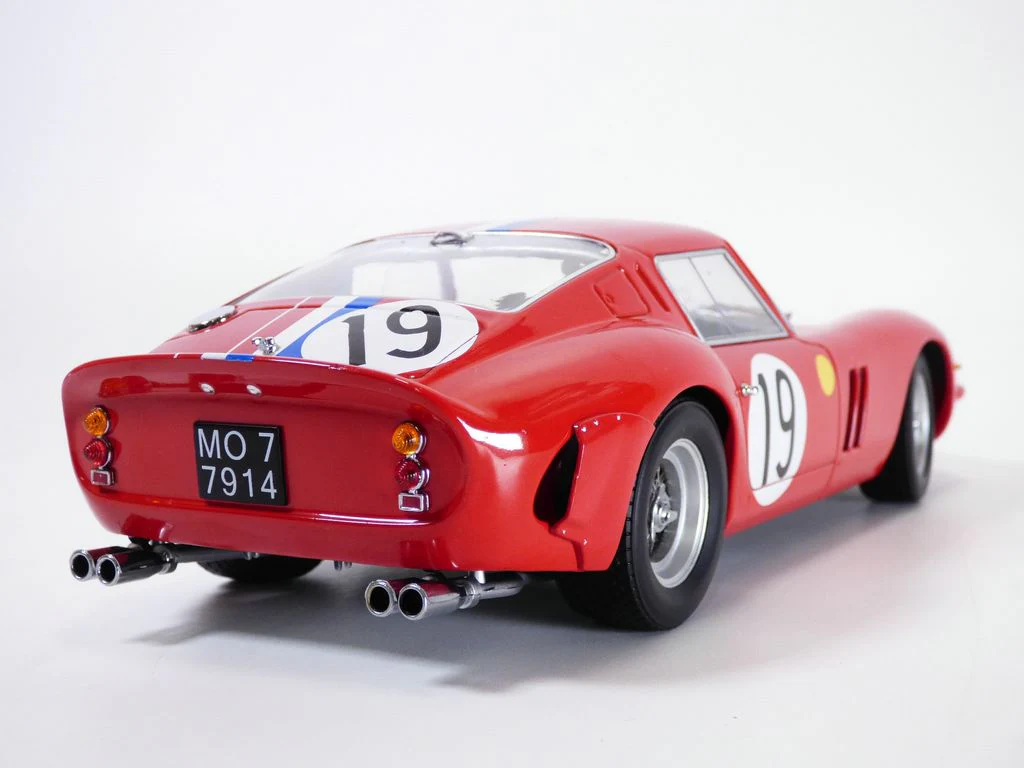 KK Scale 1962 Ferrari 250 GTO #19 24hr Le Mans 1962 Red 1:18 - Image 2