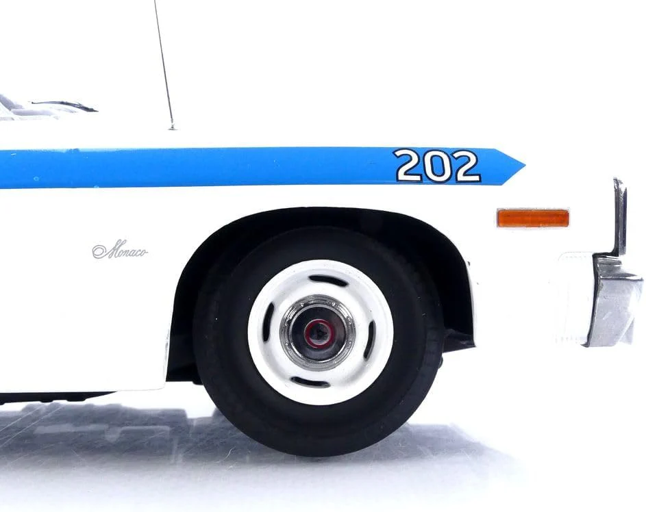 KK Scale 1974 Dodge Monaco Chicago PD Police Cruiser White 1:18 - Image 3