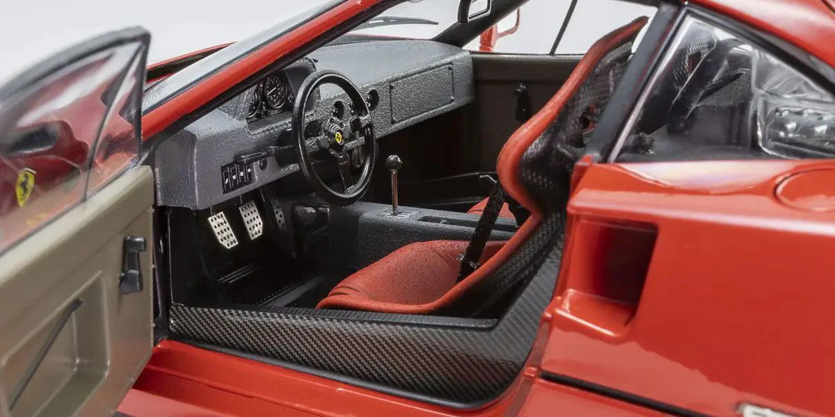 Kyosho 1987 Ferrari F40 Rossa Corsa Red V2 1:18 - Image 7