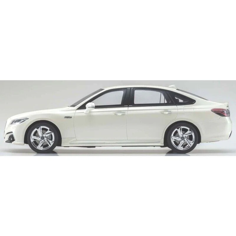 Kyosho Samurai 2012 Toyota Crown 3.5 RS Advance White 1:18 LIMITED, RESIN, SEALED - Image 4
