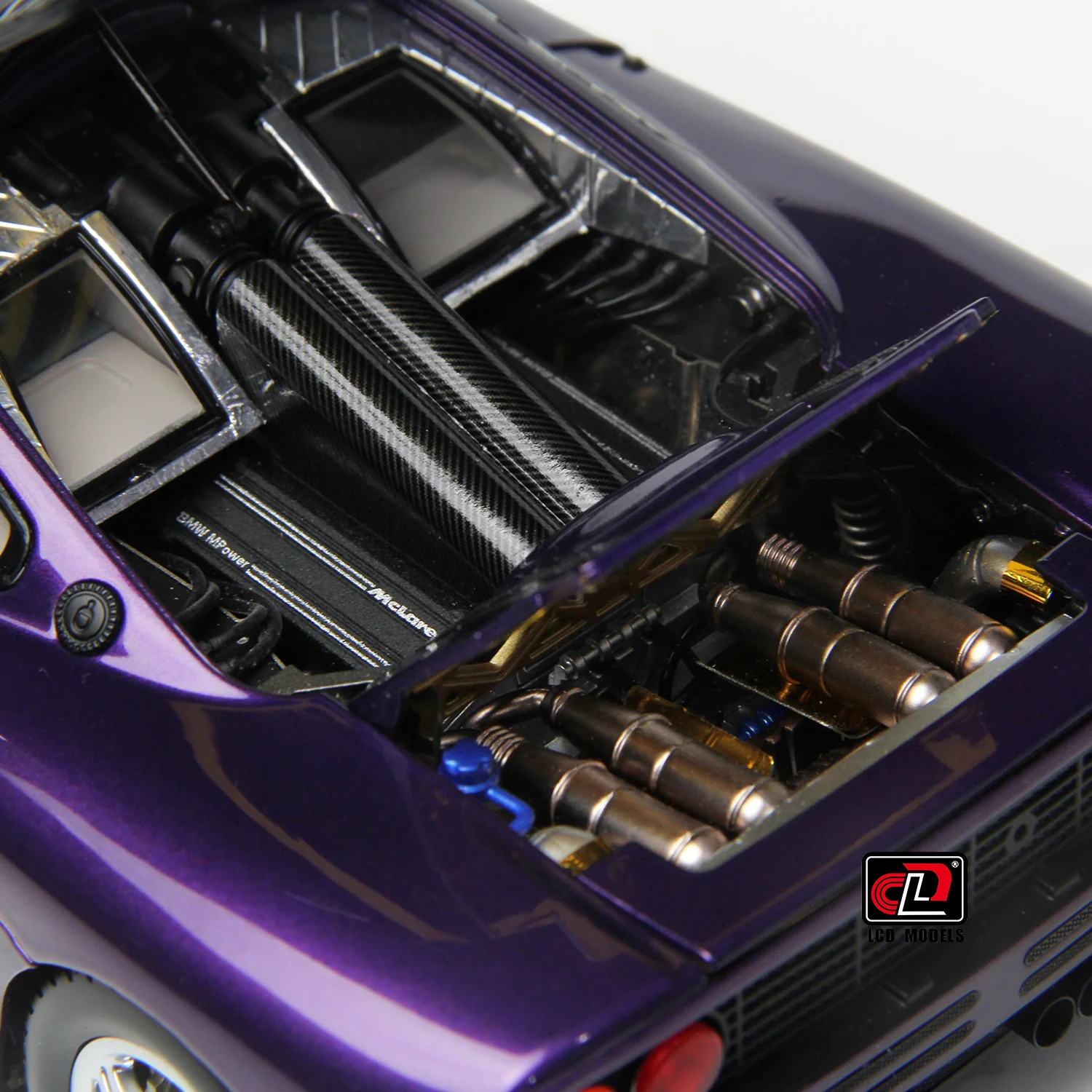 LCD 1993 Mclaren F1 Pearl Purple Metallic 1:18 - Image 20