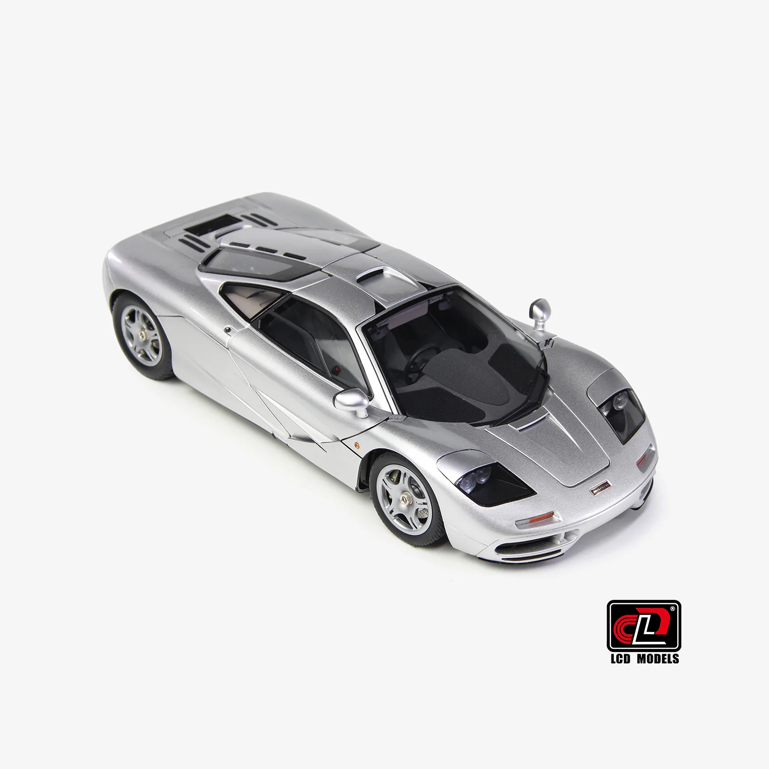 LCD 1993 Mclaren F1 XP5 Silver Metallic 1:18 - Image 12