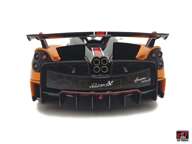 LCD Pagani Huayra BC Roadster Orange & Carbon 1:18 - Image 10