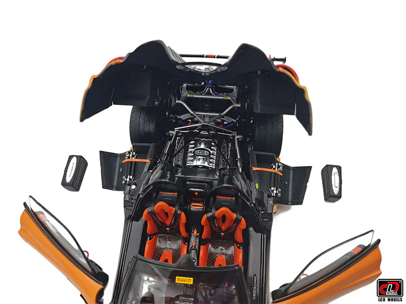 LCD Pagani Huayra BC Roadster Orange & Carbon 1:18 - Image 18
