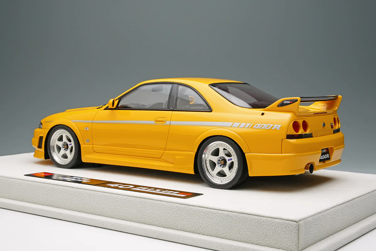 Make Up Co., Ltd / Eidolon 1996 Nissan Skyline 400R GT-R (BNR33) NISMO Yellow WITH DISPLAY 1:18 - Image 6