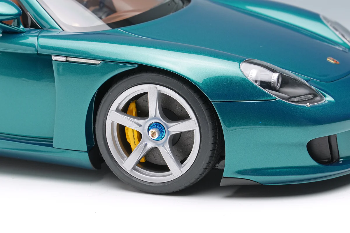 Make Up Co., Ltd / Eidolon 2004 Porsche Carrera GT Turquoise Green Metallic WITH DISPLAY 1:18 - Image 10