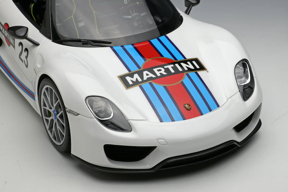 Make Up Co., Ltd / Eidolon 2011 Porsche 918 Spyder Weissach Martini Livery WITH DISPLAY 1:18 - Image 3