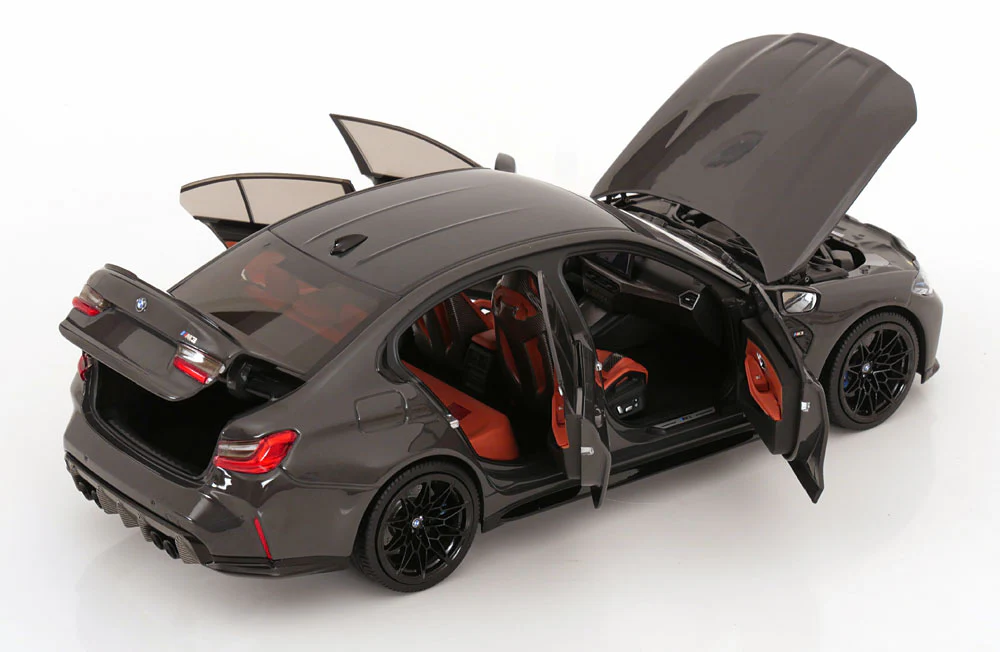 Minichamps 2024 BMW M3 (G80) Grey Metallic 1:18 - Image 4
