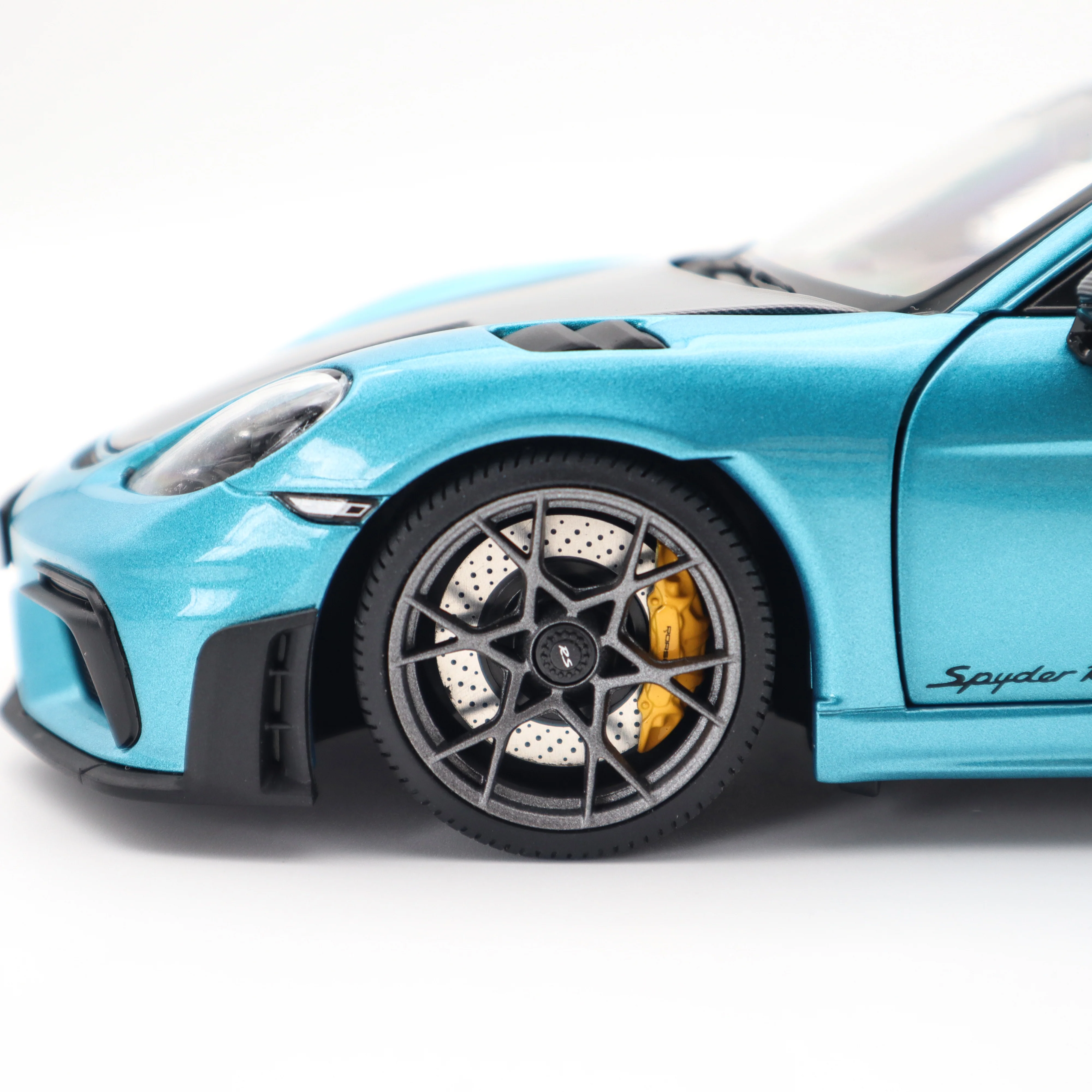 Minichamps 2024 Porsche 718 Cayman Spyder RS w/ Weissach Package Ipanema Blue 1:18 - Image 21