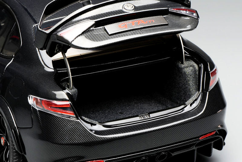 Motorhelix Alfa Romeo Giulia GTAm Full Carbon Fiber 1:18 - Image 3