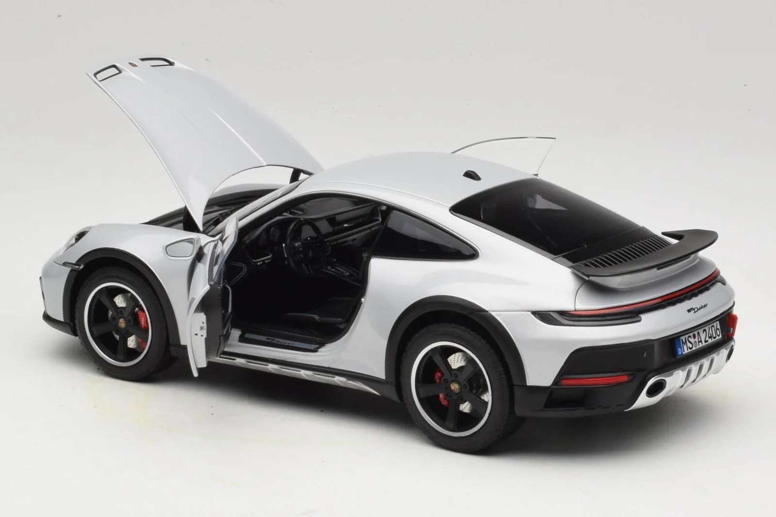 Norev 2023 Porsche 911 Dakar 992 Ice Grey Metallic 1:18 - Image 6