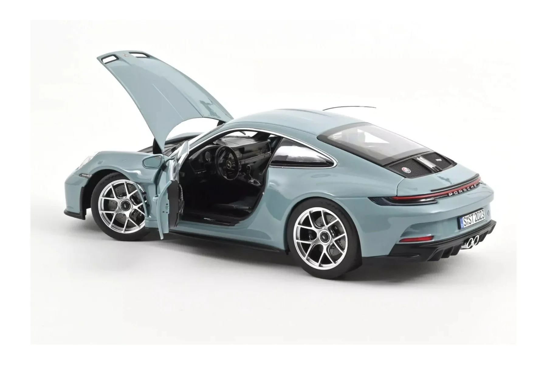 Norev 2023 Porsche 911 992 S/T Meissen Blue 1:18 - Image 2