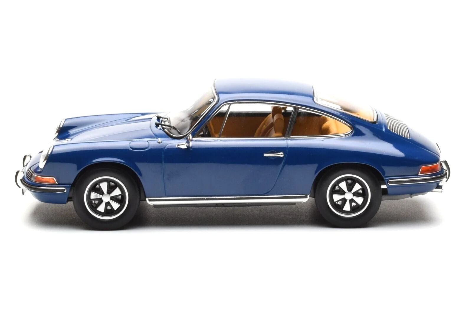 Norev 1969 Porsche 911 S C20 Blue 1:18 - Image 4