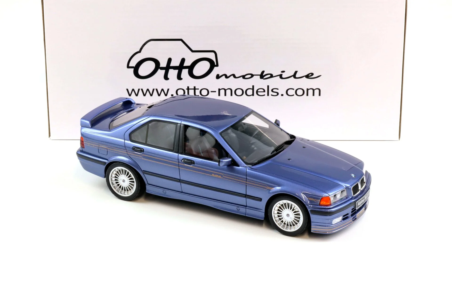 Otto 1992 BMW Alpina B6 2.8 (E36) Alpina Blue Metallic 1:18 - Image 2