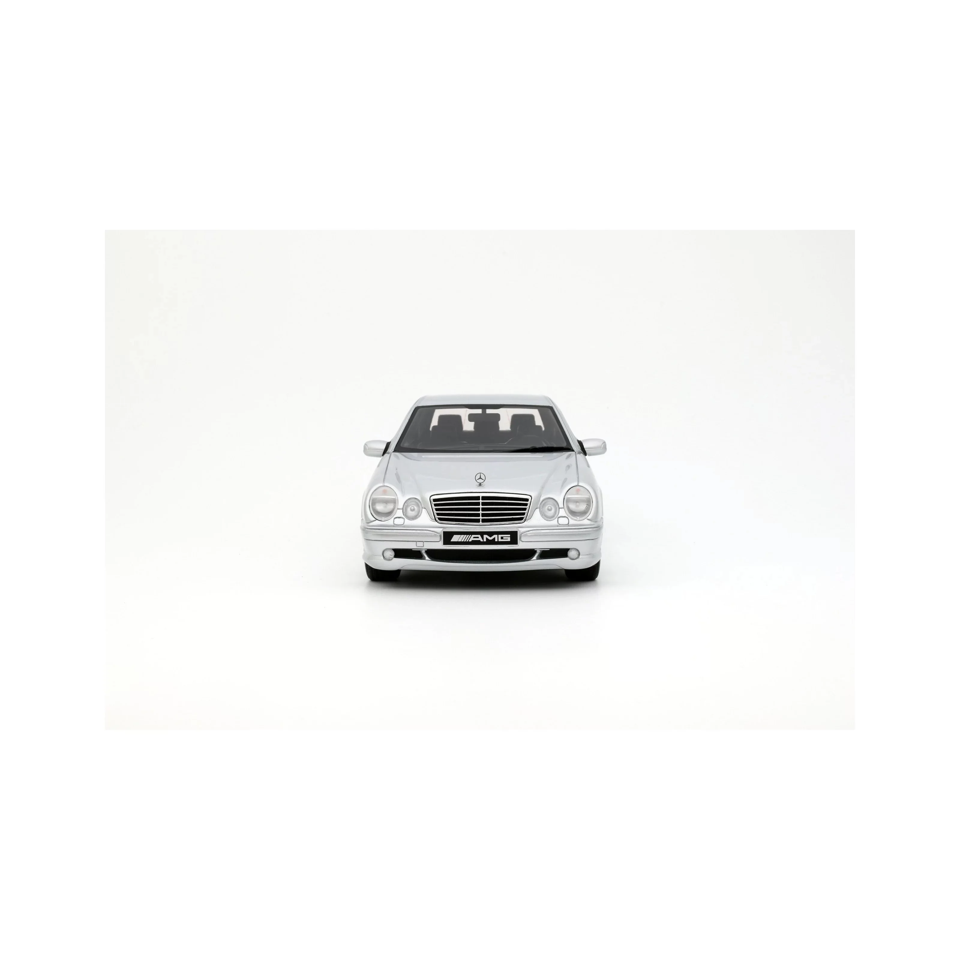 Otto 2001 Mercedes-Benz E55 AMG W210 Brilliant Silver 744 1:18 - Image 7