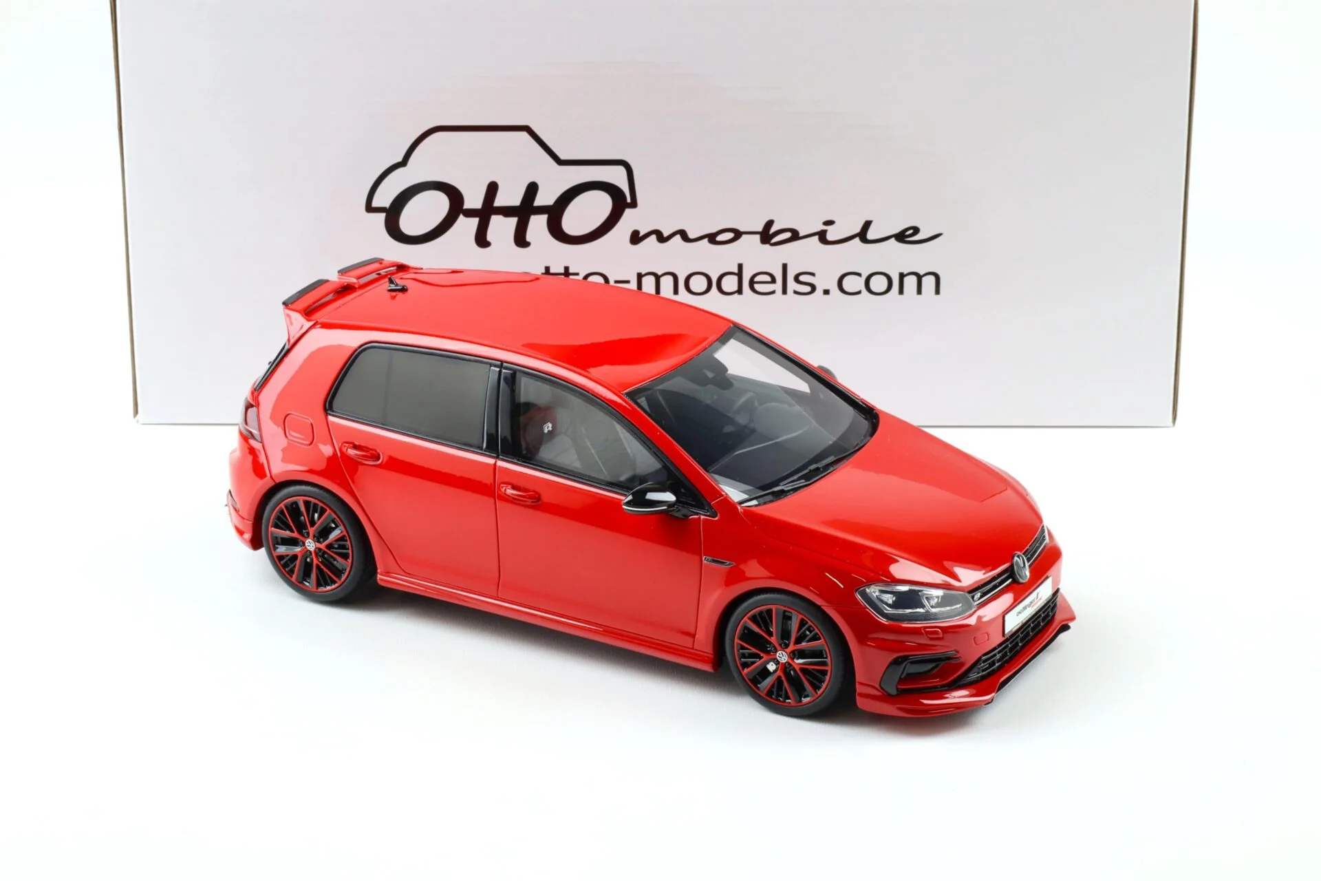 Otto 2018 Volkswagen Golf R MK7 (7.5) Oettinger Tornado Red 1:18 - Image 2