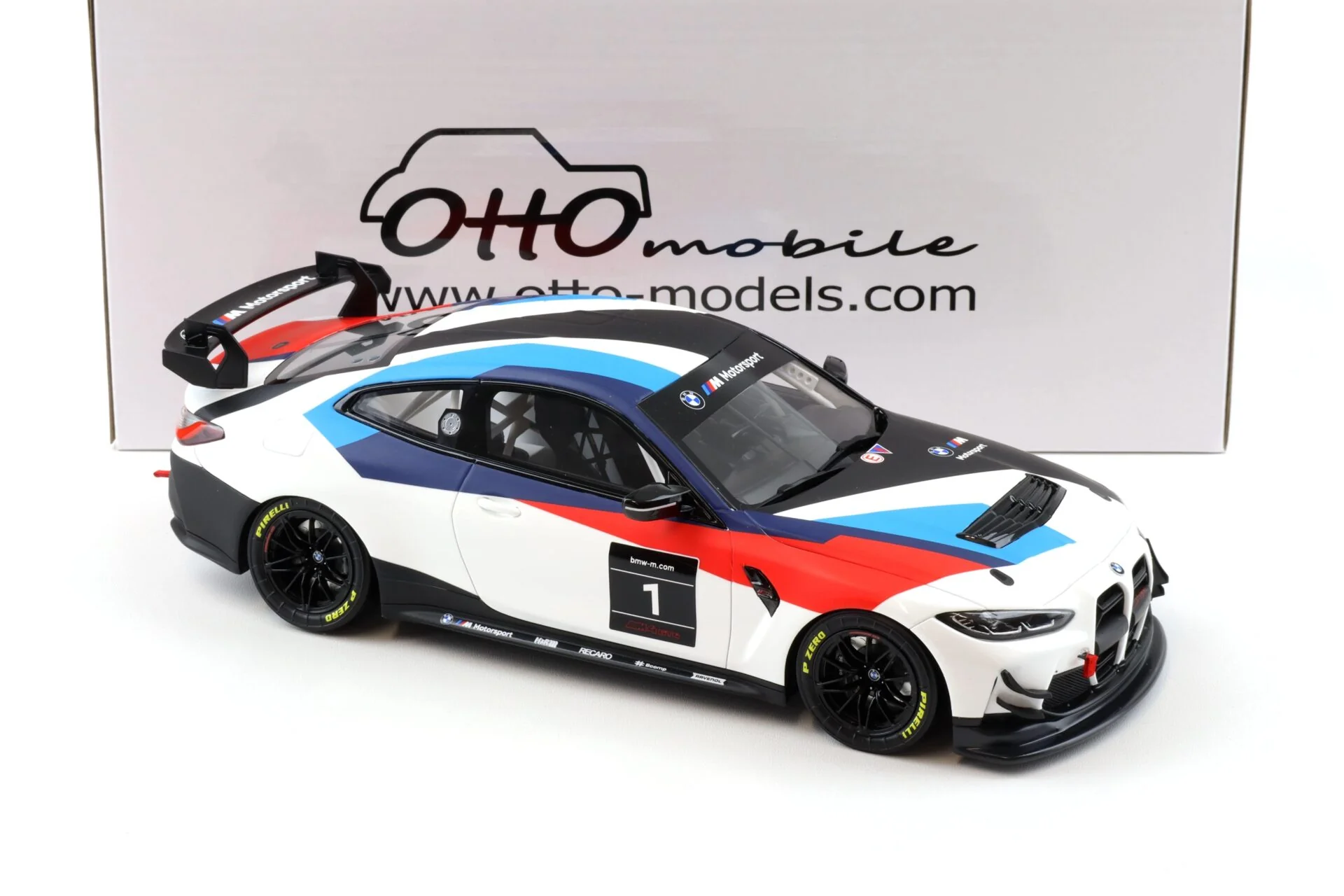 Otto 2022 BMW M4 GT4 No 1 Presentation Season 2022 1:18 - Image 2
