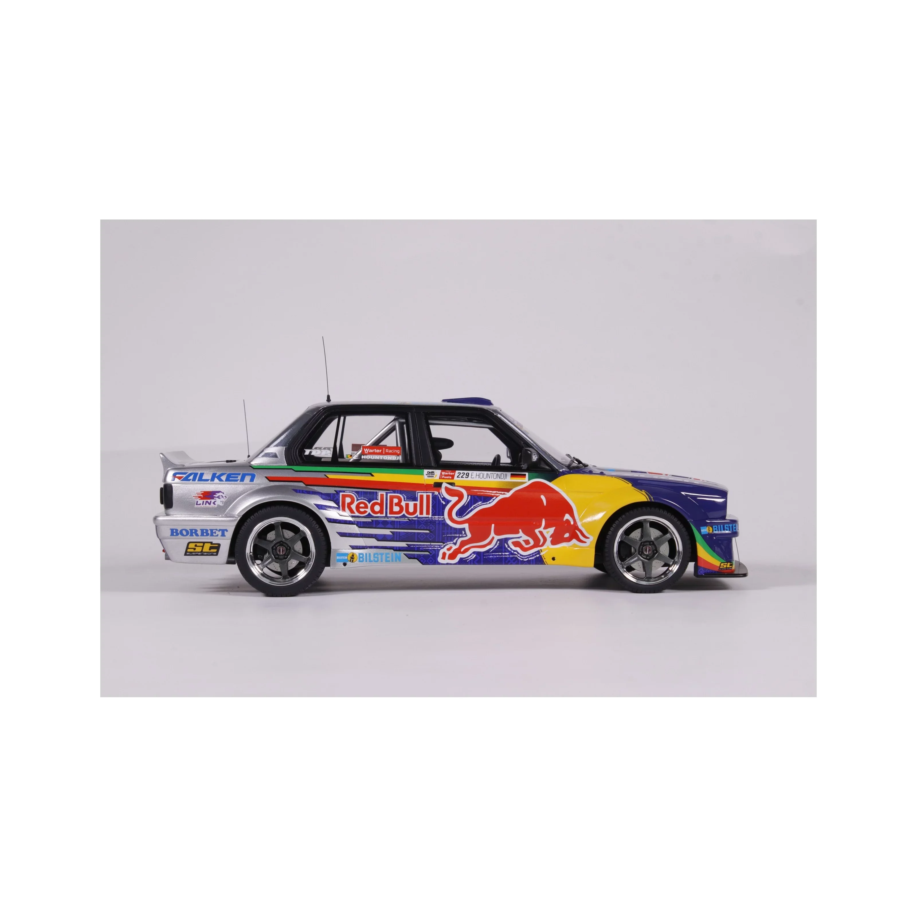 Otto 2023 BMW M3 E30 V8 Drift Car Red Bull Blue 1:18 - Image 9